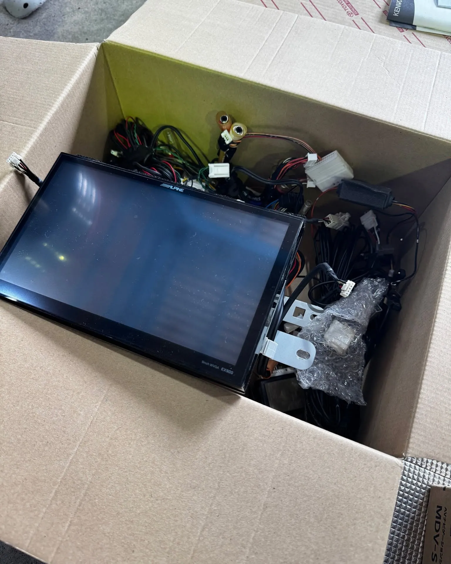 【ハリアー｜KENWOOD MDV-S711HD × CMO...